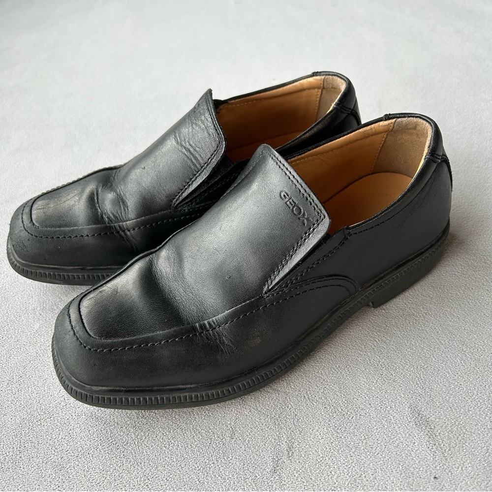 Geox ~ Federico ~ Smooth Leather ~ Black ~ Boys Size 33 Euro 2 US
